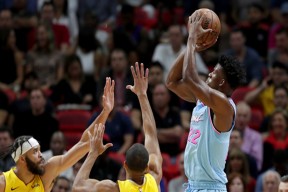 爱游戏正版平台-冲刺阶段迈阿密热火调整名单以备欧联，外线爆发环节打磨，引发热议，轮换策略成焦点的简单介绍