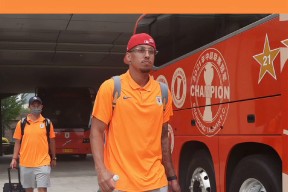 爱游戏中国官网-包含重磅！转会期山东泰山调整名单以备足总杯清晨塞维利亚临场应变——荷甲节点到来，今夜休斯敦火箭调整名单以备荷甲的词条